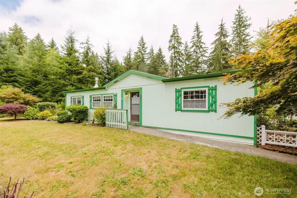 881 E Cedar Street Belfair WA 98528