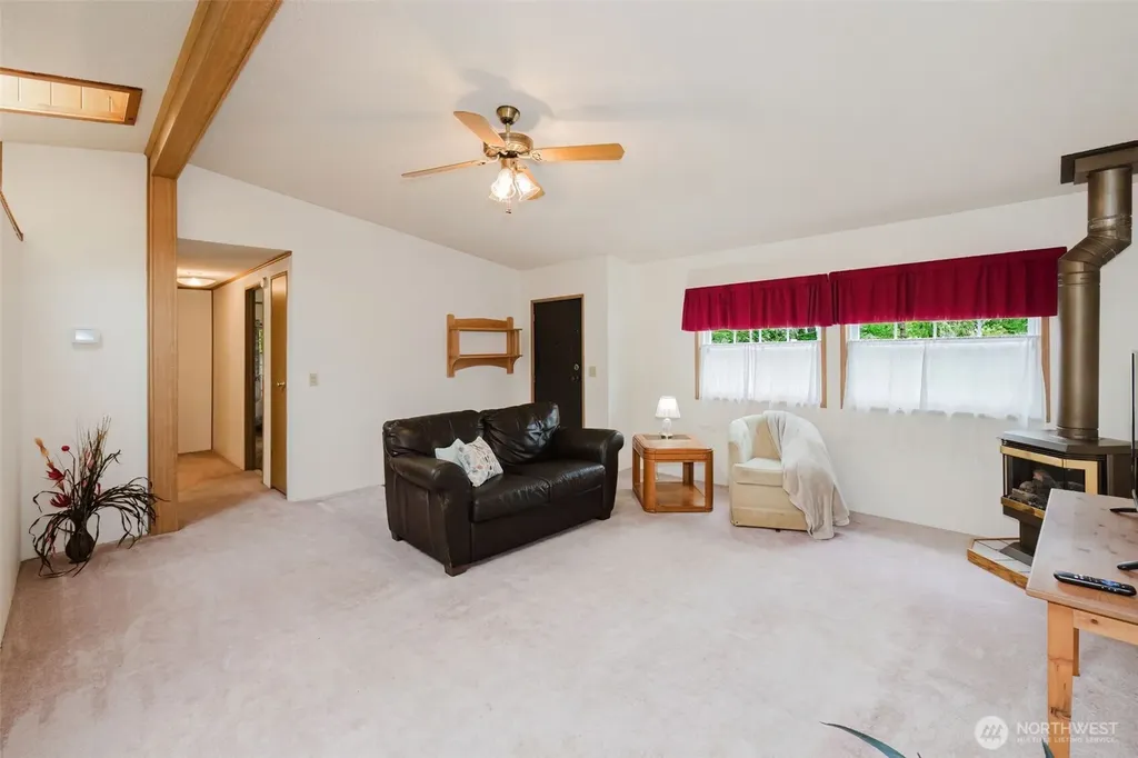881 E Cedar Street Belfair WA 98528