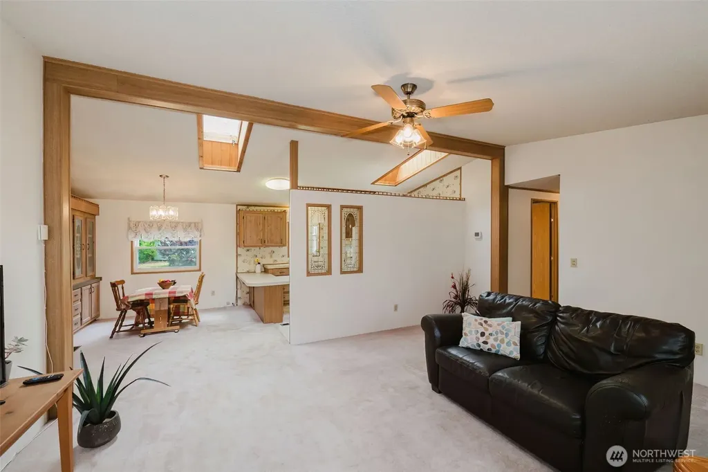 881 E Cedar Street Belfair WA 98528