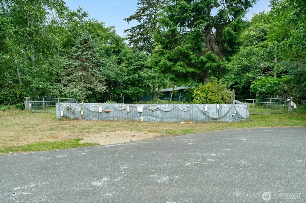 127 Glover Court NE Ocean Shores WA 98569