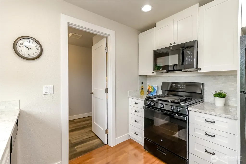 2536 S 365th Place Federal Way WA 98003