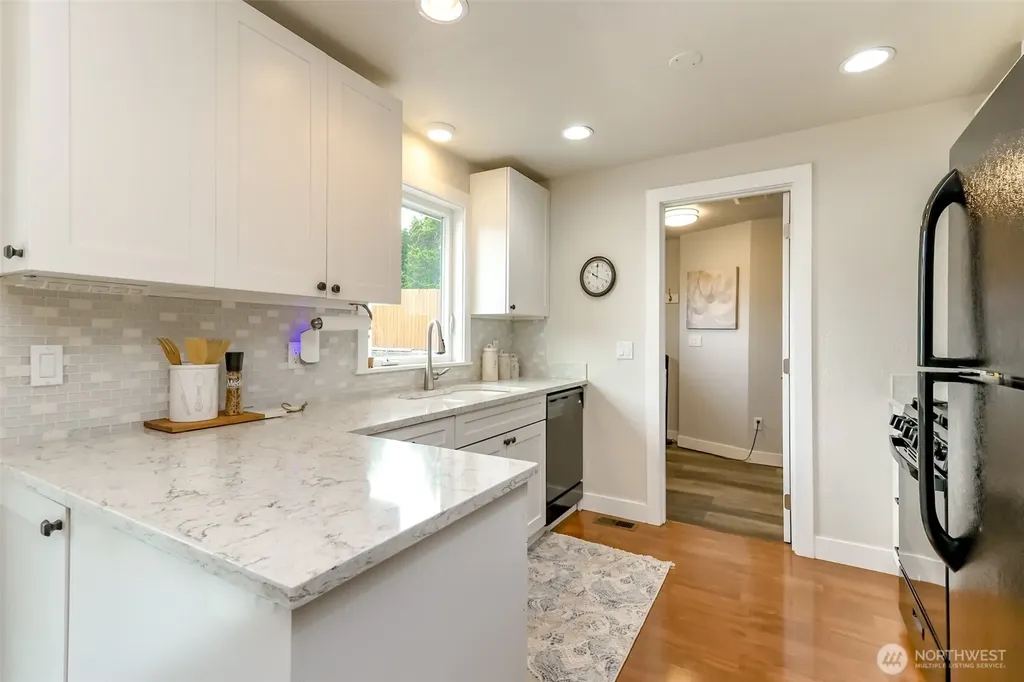 2536 S 365th Place Federal Way WA 98003