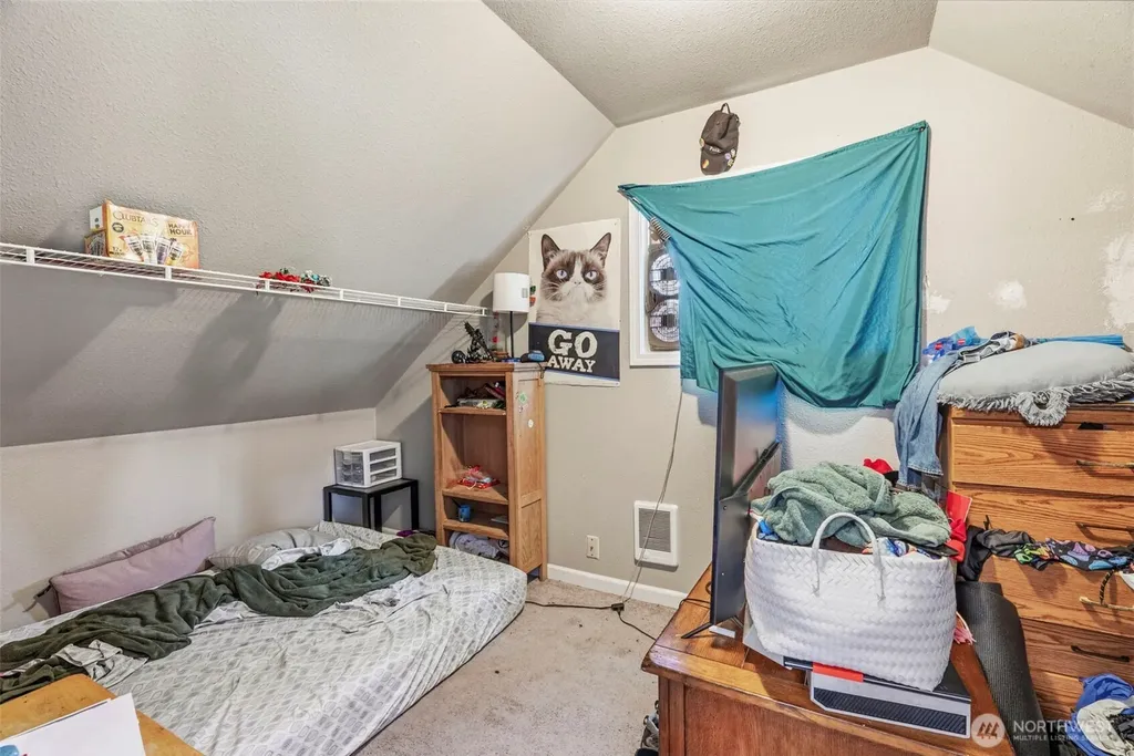 2411 Burcham Street Kelso WA 98626
