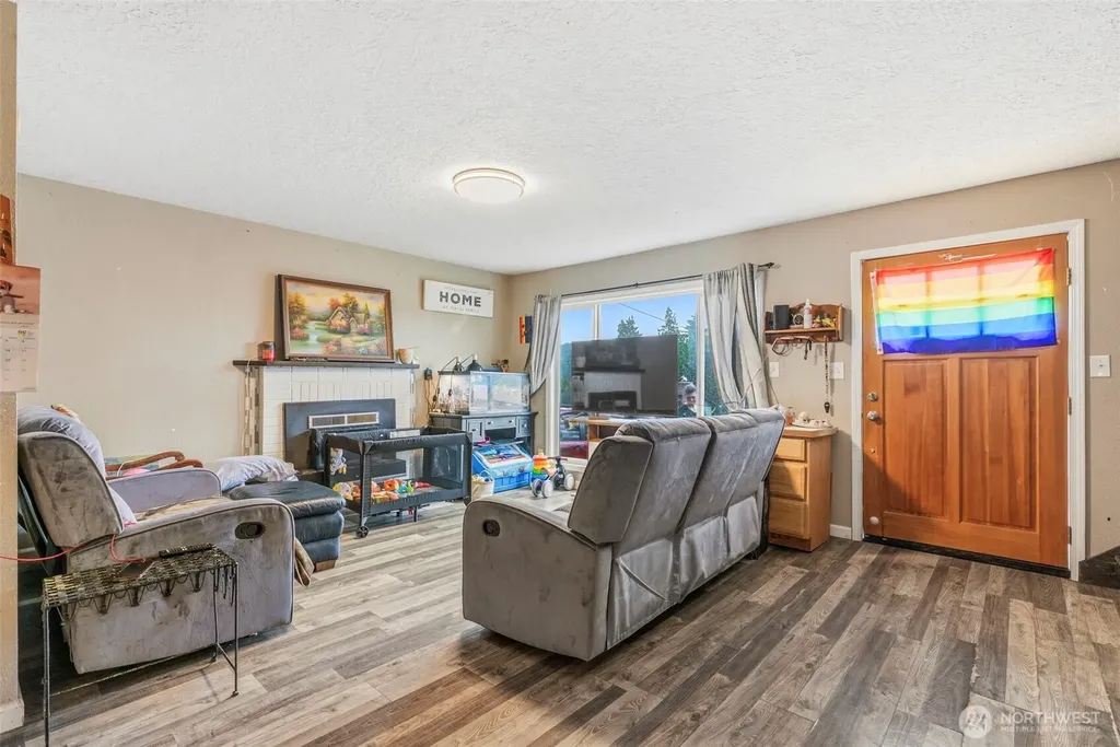 2411 Burcham Street Kelso WA 98626
