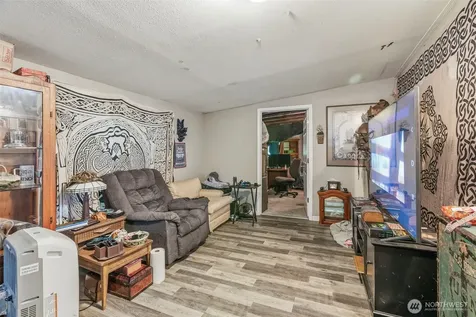 2411 Burcham Street Kelso WA 98626
