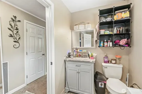 2411 Burcham Street Kelso WA 98626