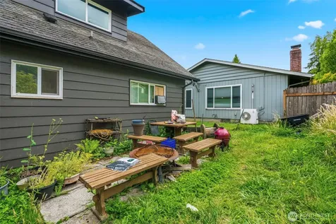 2411 Burcham Street Kelso WA 98626