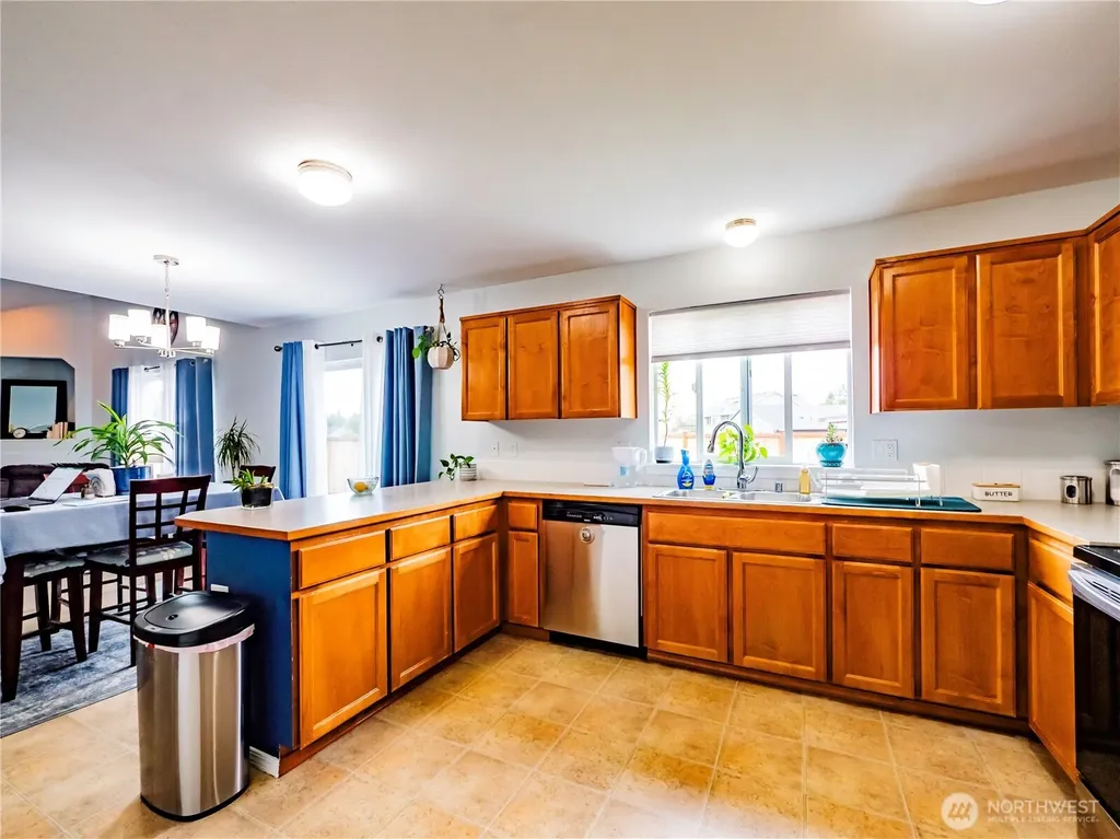 9121 Paradise View Street SE Yelm WA 98597