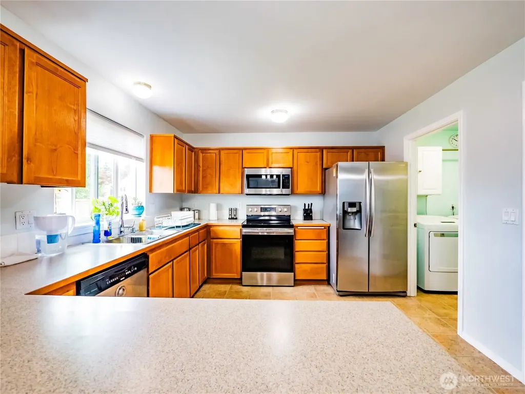 9121 Paradise View Street SE Yelm WA 98597