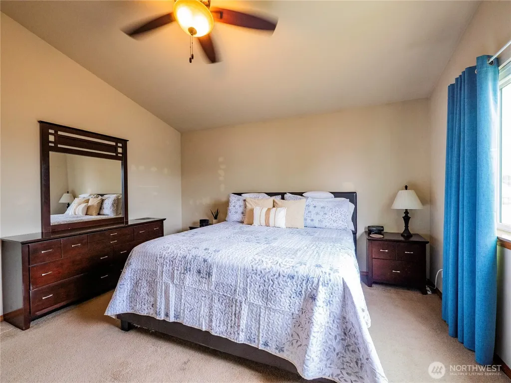 9121 Paradise View Street SE Yelm WA 98597