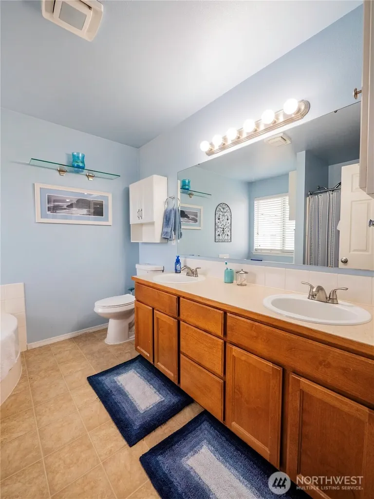 9121 Paradise View Street SE Yelm WA 98597