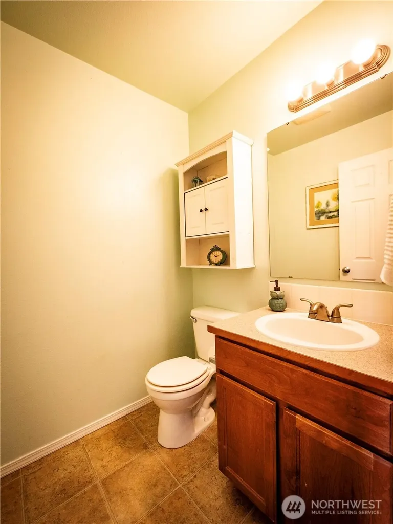 9121 Paradise View Street SE Yelm WA 98597