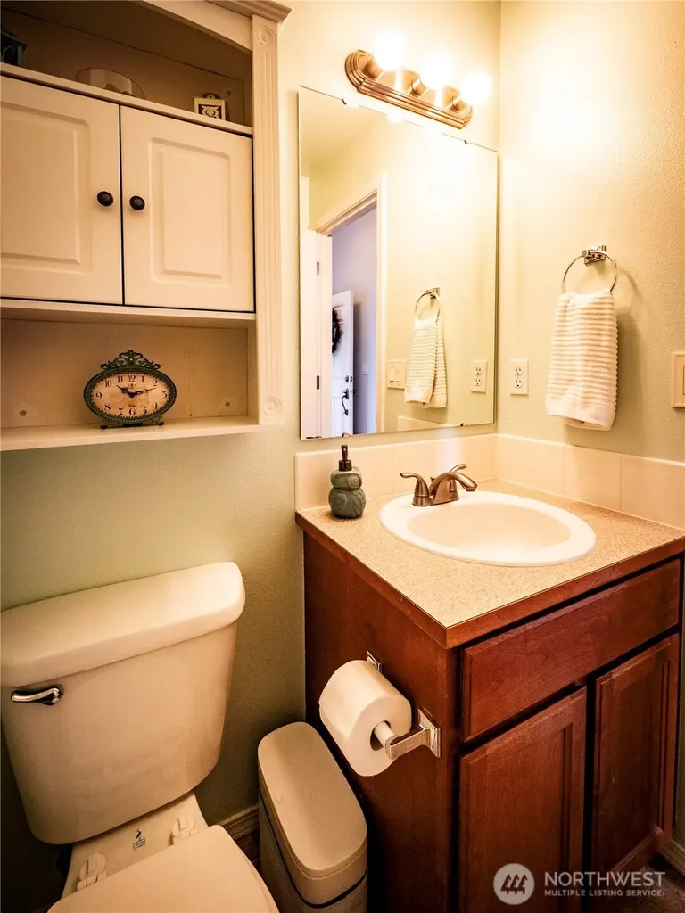 9121 Paradise View Street SE Yelm WA 98597
