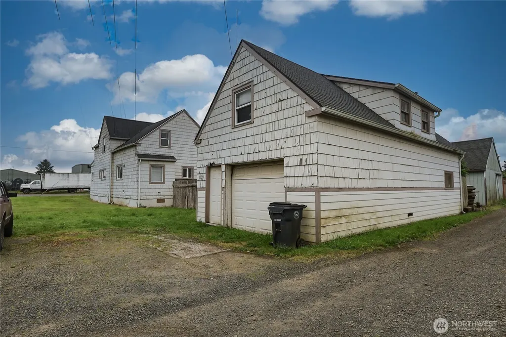 1111 Chenault Avenue Hoquiam WA 98550