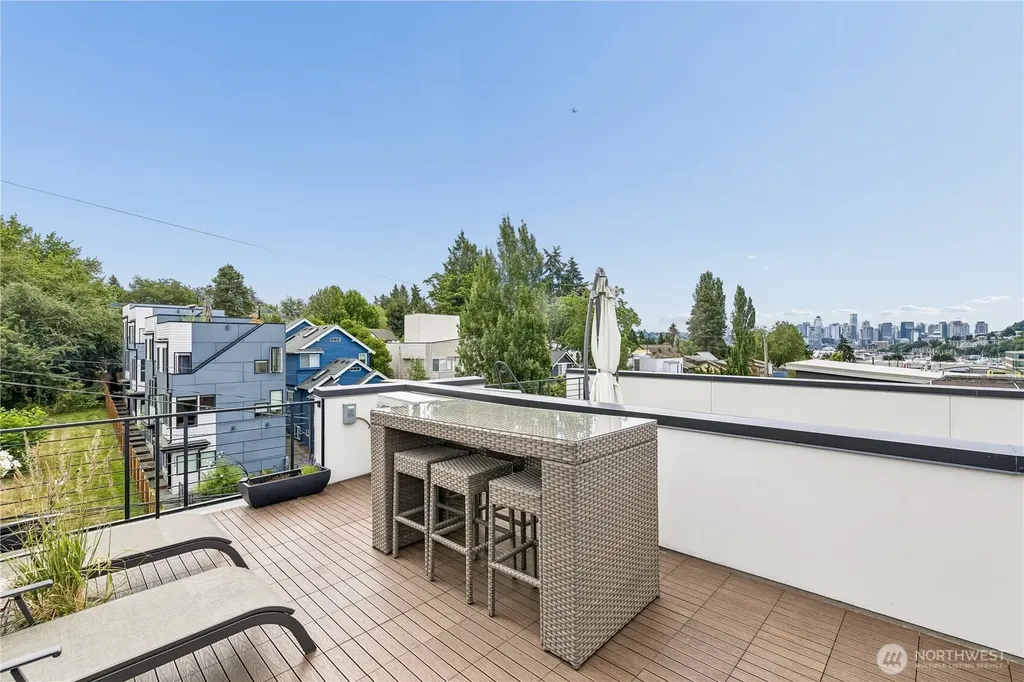 3665 Interlake Avenue N Seattle WA 98103