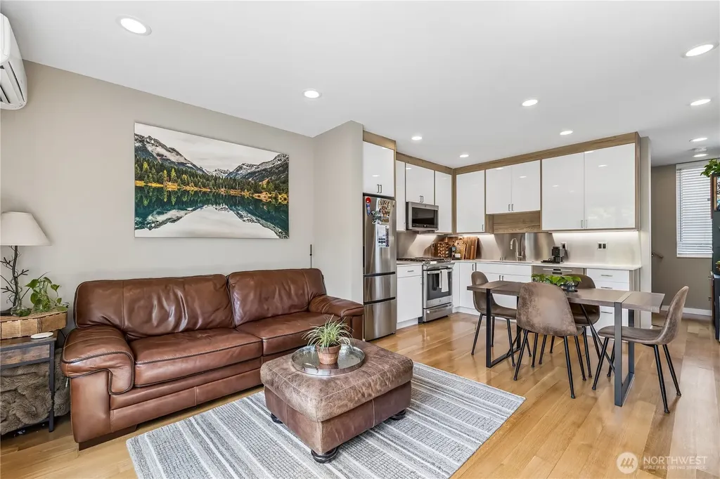 3665 Interlake Avenue N Seattle WA 98103
