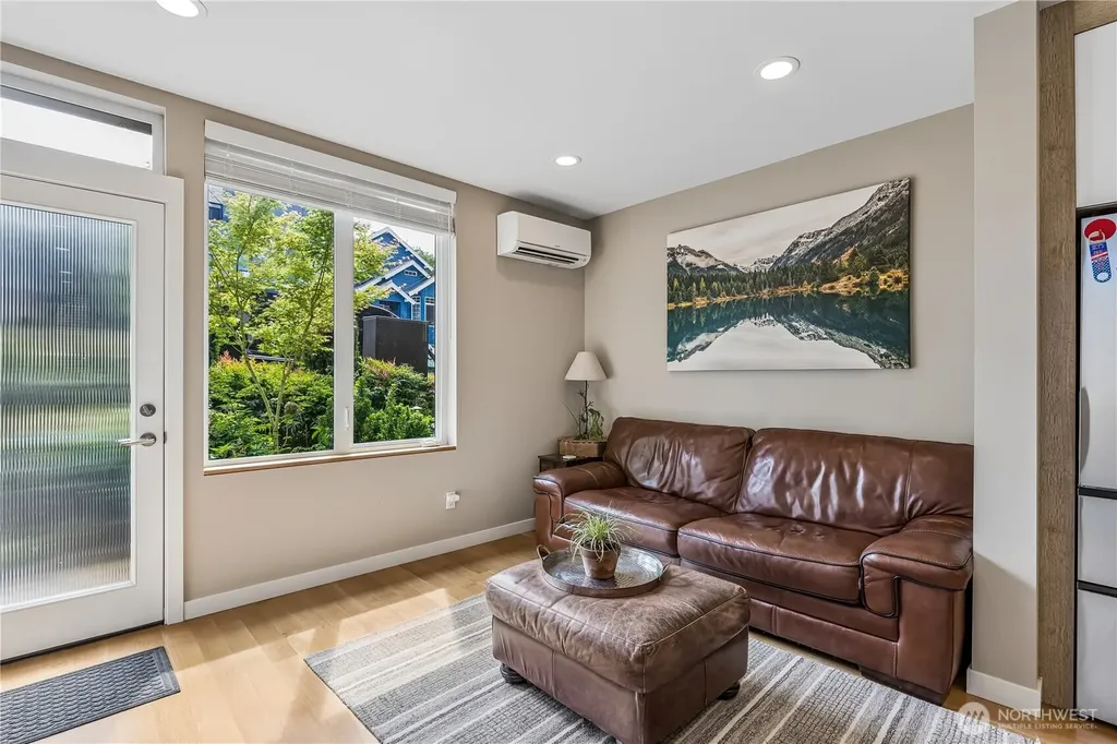 3665 Interlake Avenue N Seattle WA 98103
