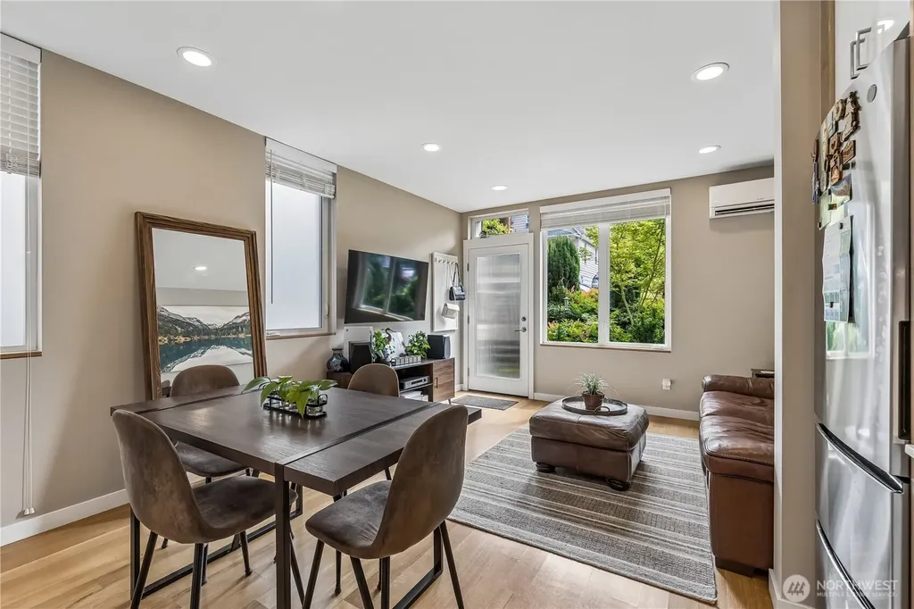 3665 Interlake Avenue N Seattle WA 98103