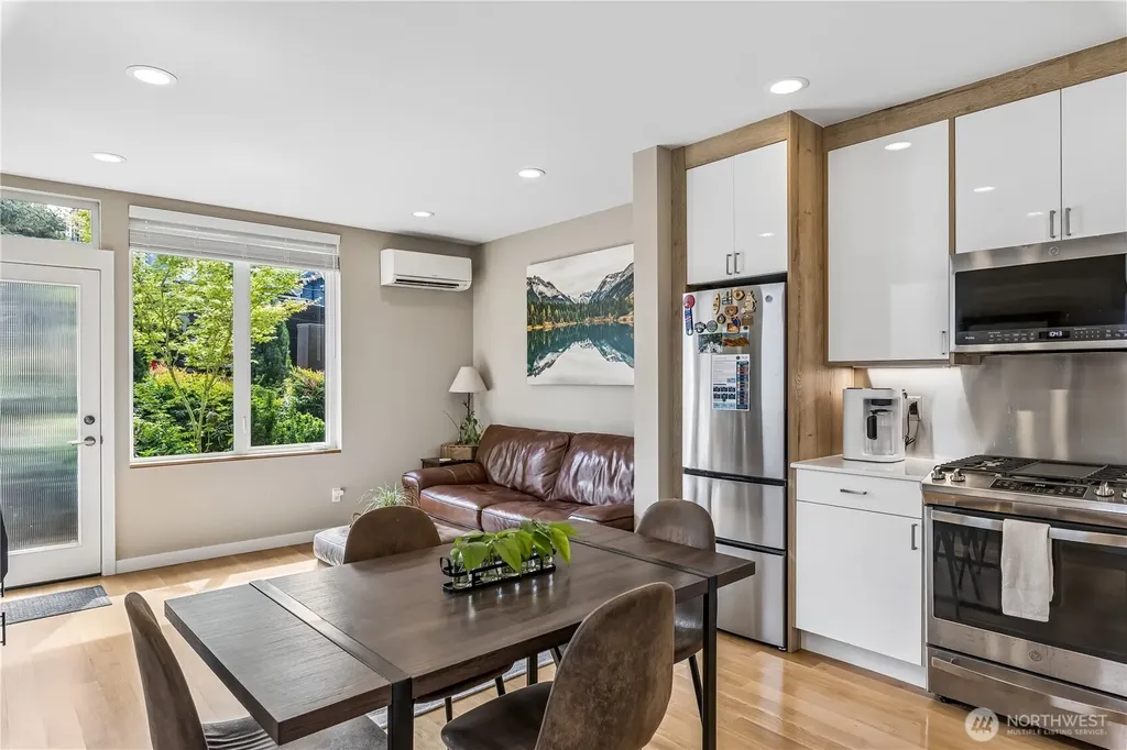 3665 Interlake Avenue N Seattle WA 98103