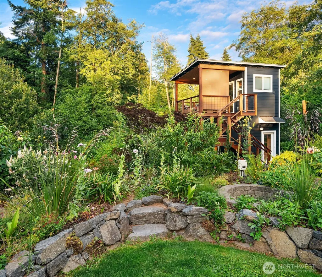 11314 Asta Lane SW Vashon WA 98070