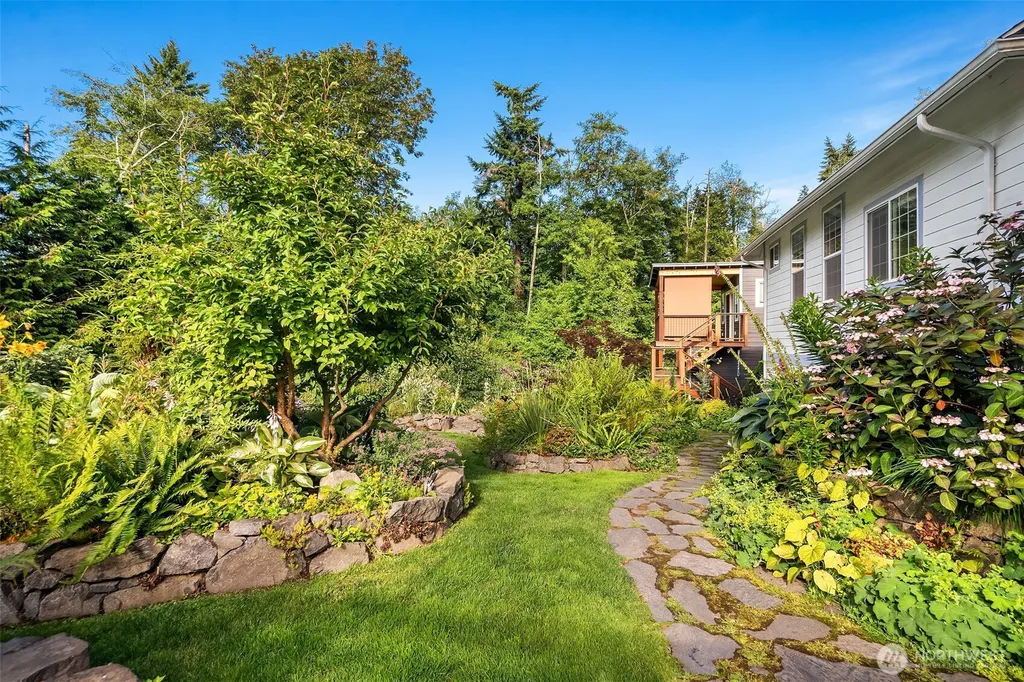 11314 Asta Lane SW Vashon WA 98070