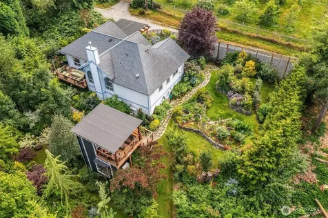 11314 Asta Lane SW Vashon WA 98070