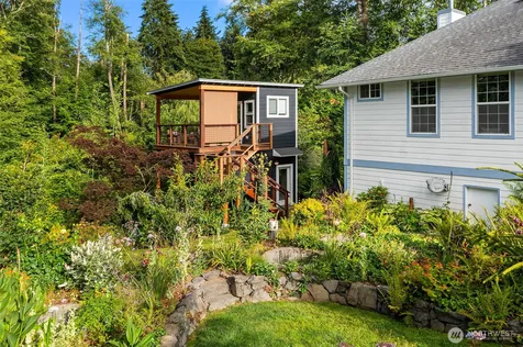 11314 Asta Lane SW Vashon WA 98070