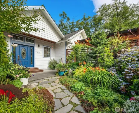 11314 Asta Lane SW Vashon WA 98070