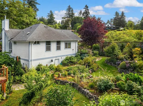 11314 Asta Lane SW Vashon WA 98070
