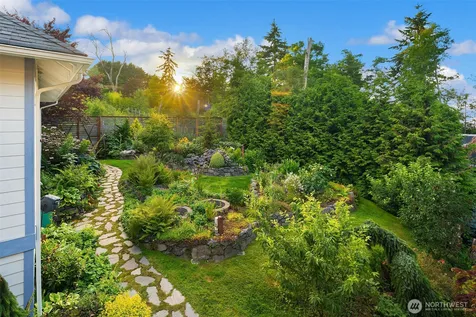 11314 Asta Lane SW Vashon WA 98070
