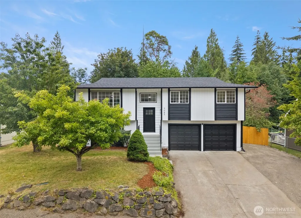 3085 Aegean Boulevard NE Bremerton WA 98311