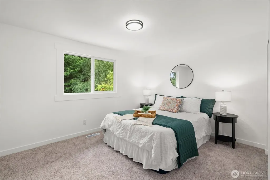 3085 Aegean Boulevard NE Bremerton WA 98311