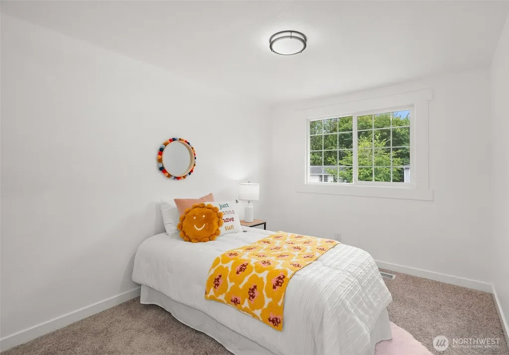 3085 Aegean Boulevard NE Bremerton WA 98311