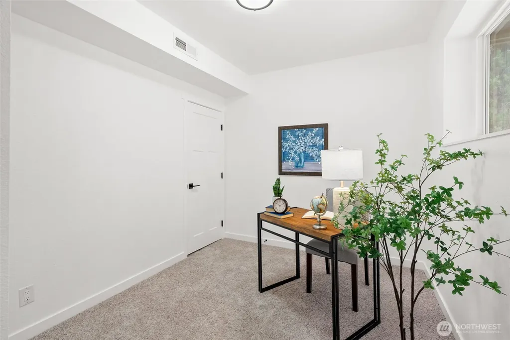 3085 Aegean Boulevard NE Bremerton WA 98311