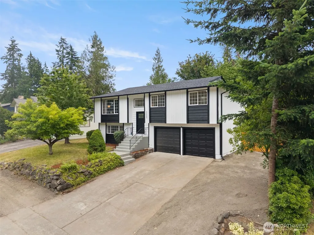 3085 Aegean Boulevard NE Bremerton WA 98311