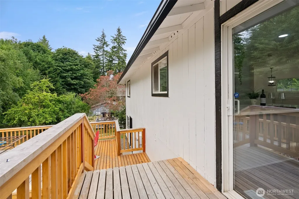 3085 Aegean Boulevard NE Bremerton WA 98311