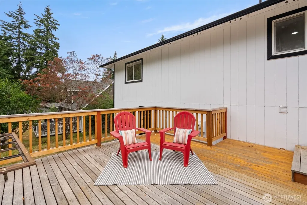 3085 Aegean Boulevard NE Bremerton WA 98311
