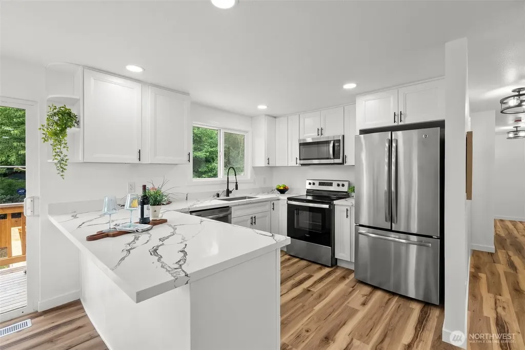 3085 Aegean Boulevard NE Bremerton WA 98311