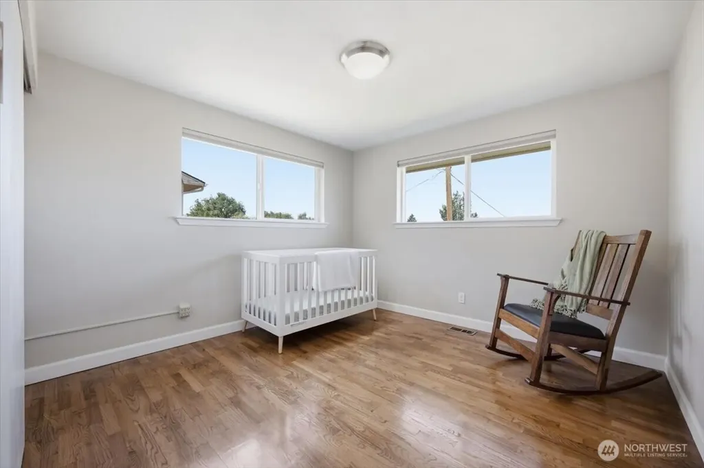 933 Vine Avenue Sunnyside WA 98944