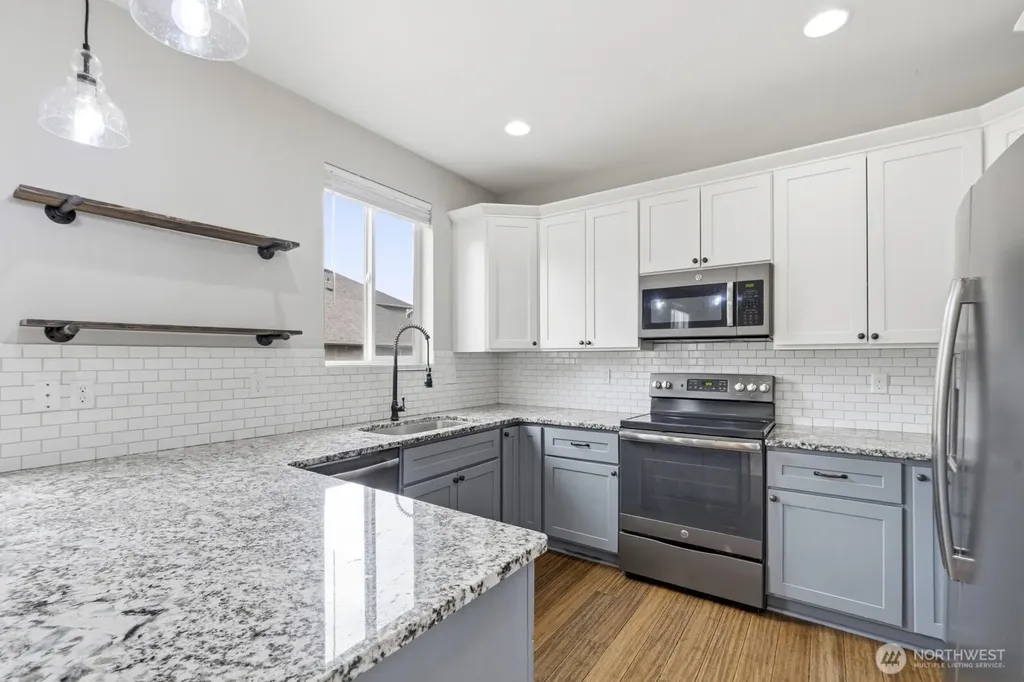 6974 Bailey Street SE Lacey WA 98513