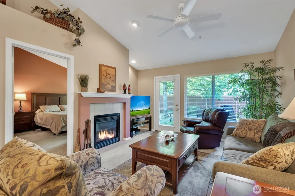4304 S 220th Place Kent WA 98032