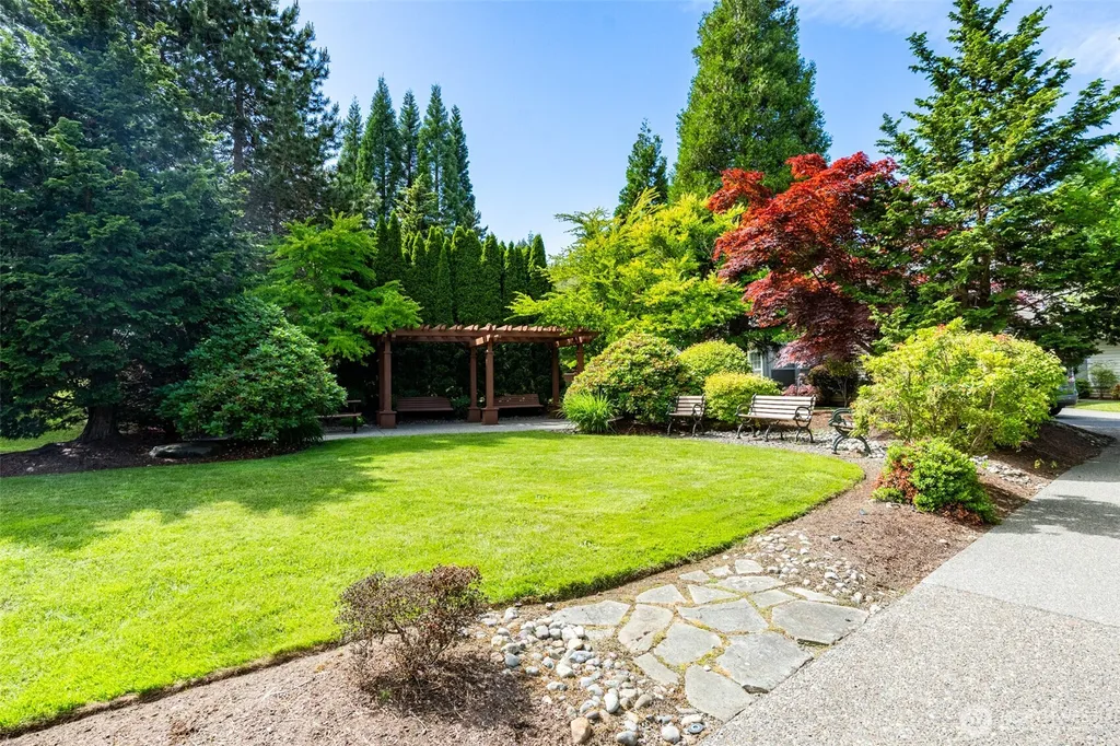 4304 S 220th Place Kent WA 98032