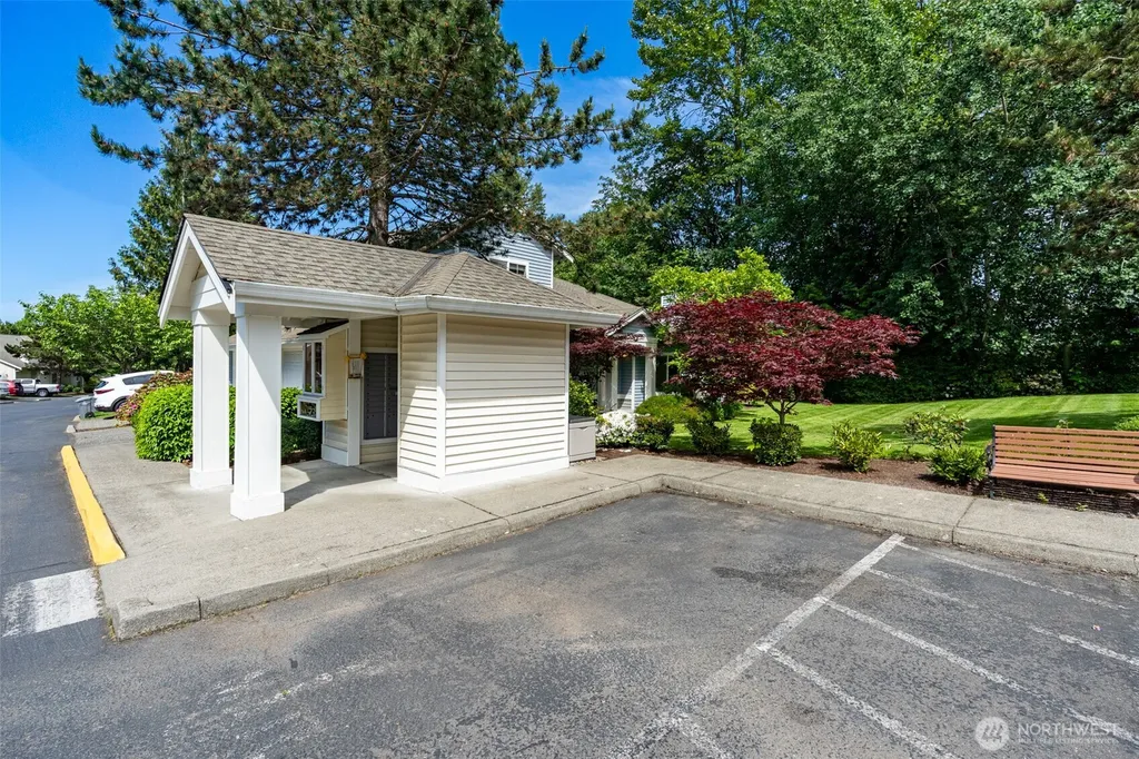 4304 S 220th Place Kent WA 98032