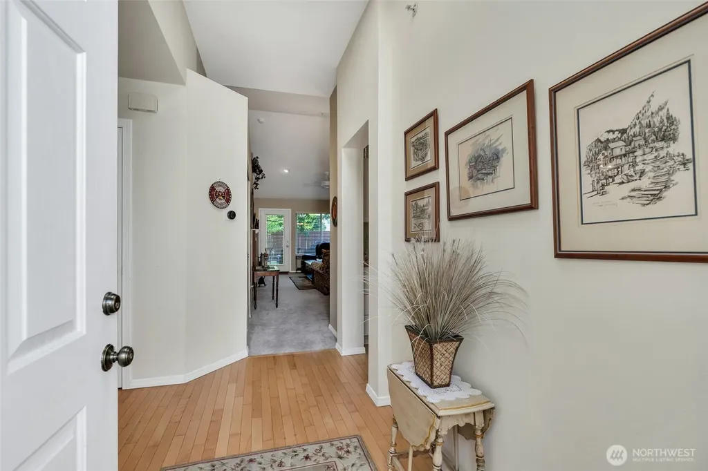 4304 S 220th Place Kent WA 98032
