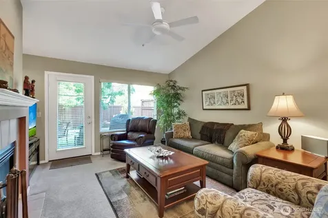 4304 S 220th Place Kent WA 98032