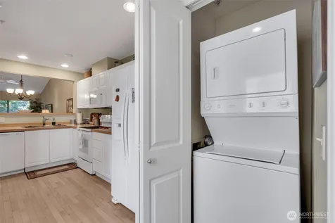 4304 S 220th Place Kent WA 98032