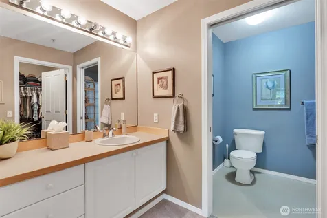 4304 S 220th Place Kent WA 98032