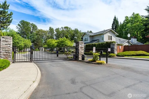 4304 S 220th Place Kent WA 98032