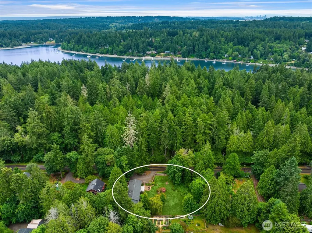 11727 Arrow Point Drive NE Bainbridge Island WA 98110