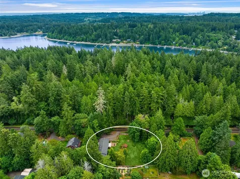 11727 Arrow Point Drive NE Bainbridge Island WA 98110